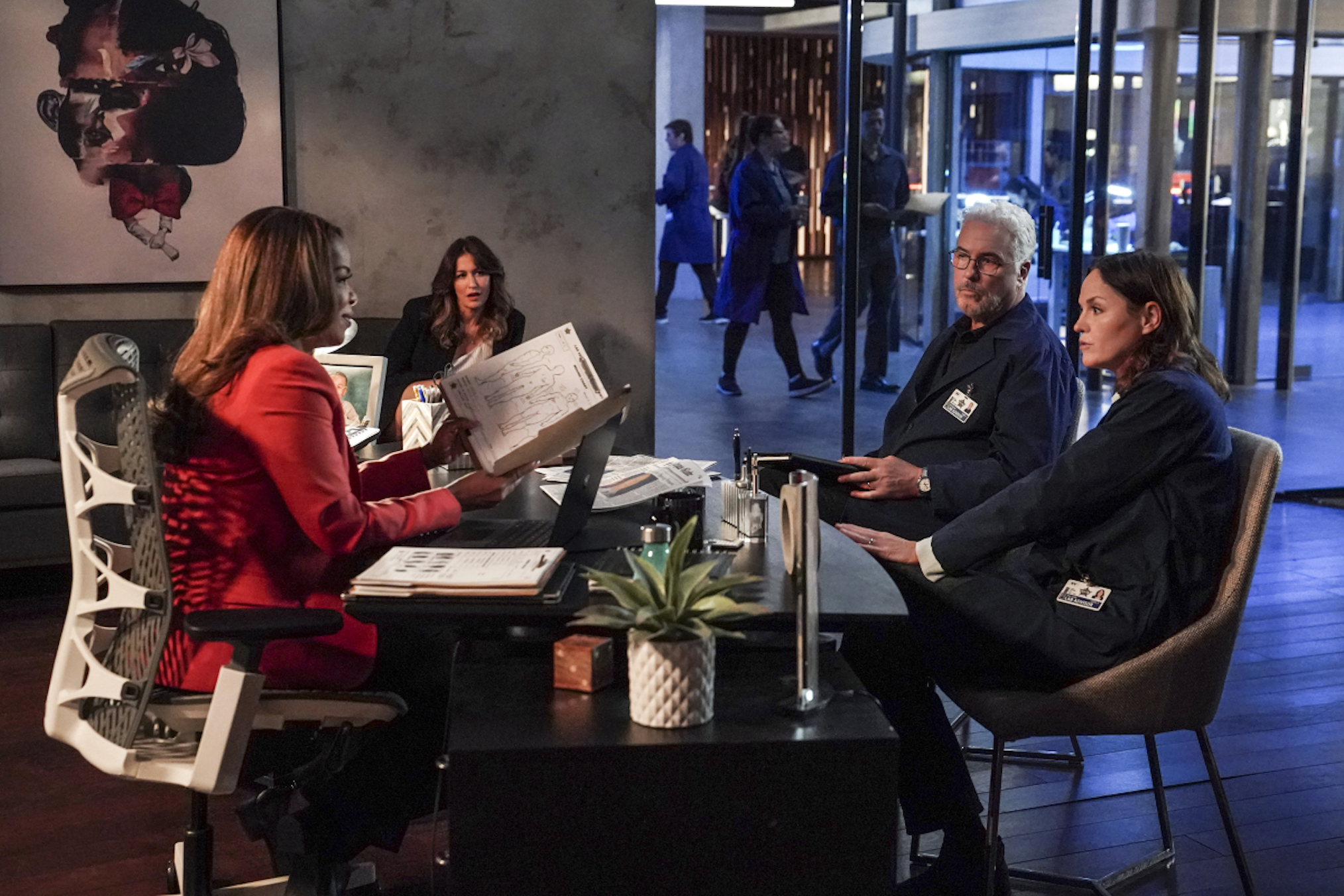 Paula Newsome, Kat Foster, William Petersen, Jorja Fox in CSI Vegas