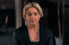'Dickinson' Star Jane Krakowski on Mrs. Dickinson's Season 3 Grief & Asylum Adventure