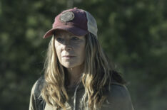 Mo Collins as Sarah, Fear the Walking Dead - Season 7, Episode 4