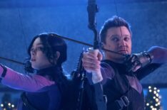 Hawkeye - Season 1 - Hailee Steinfeld and Jeremy Renner