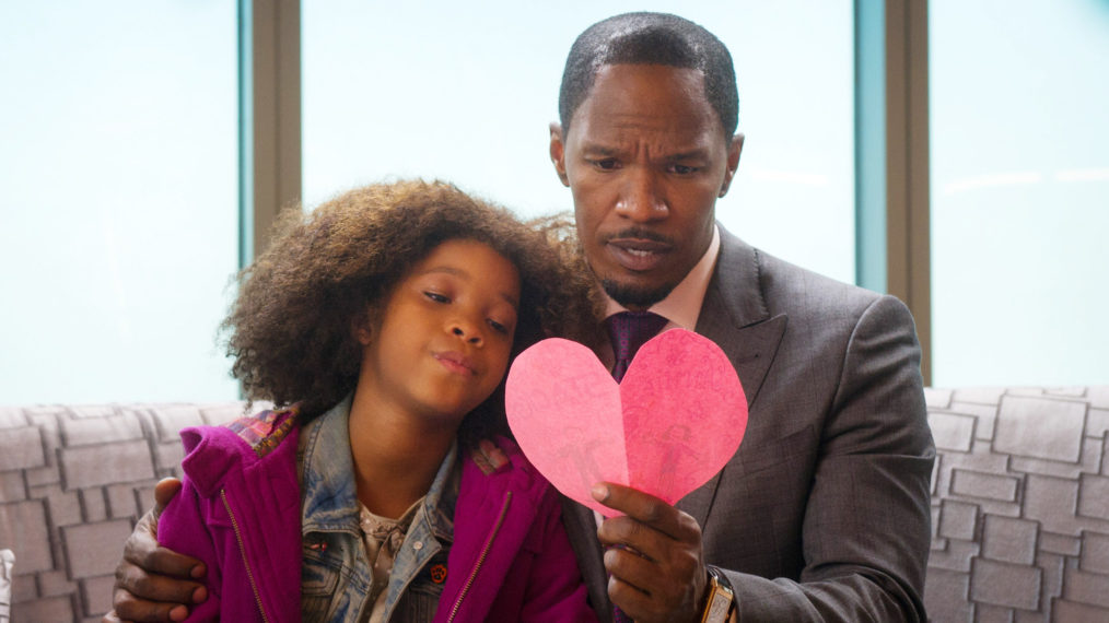 Quvenzhane Wallis as Annie and Jamie Foxx as Will Stacks in 'Annie' 2014