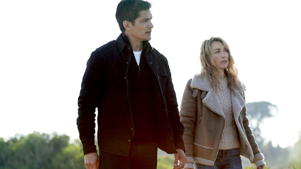 'La Brea,' NBC, Nicholas Gonzalez as Levi, Natalie Zea as Eve