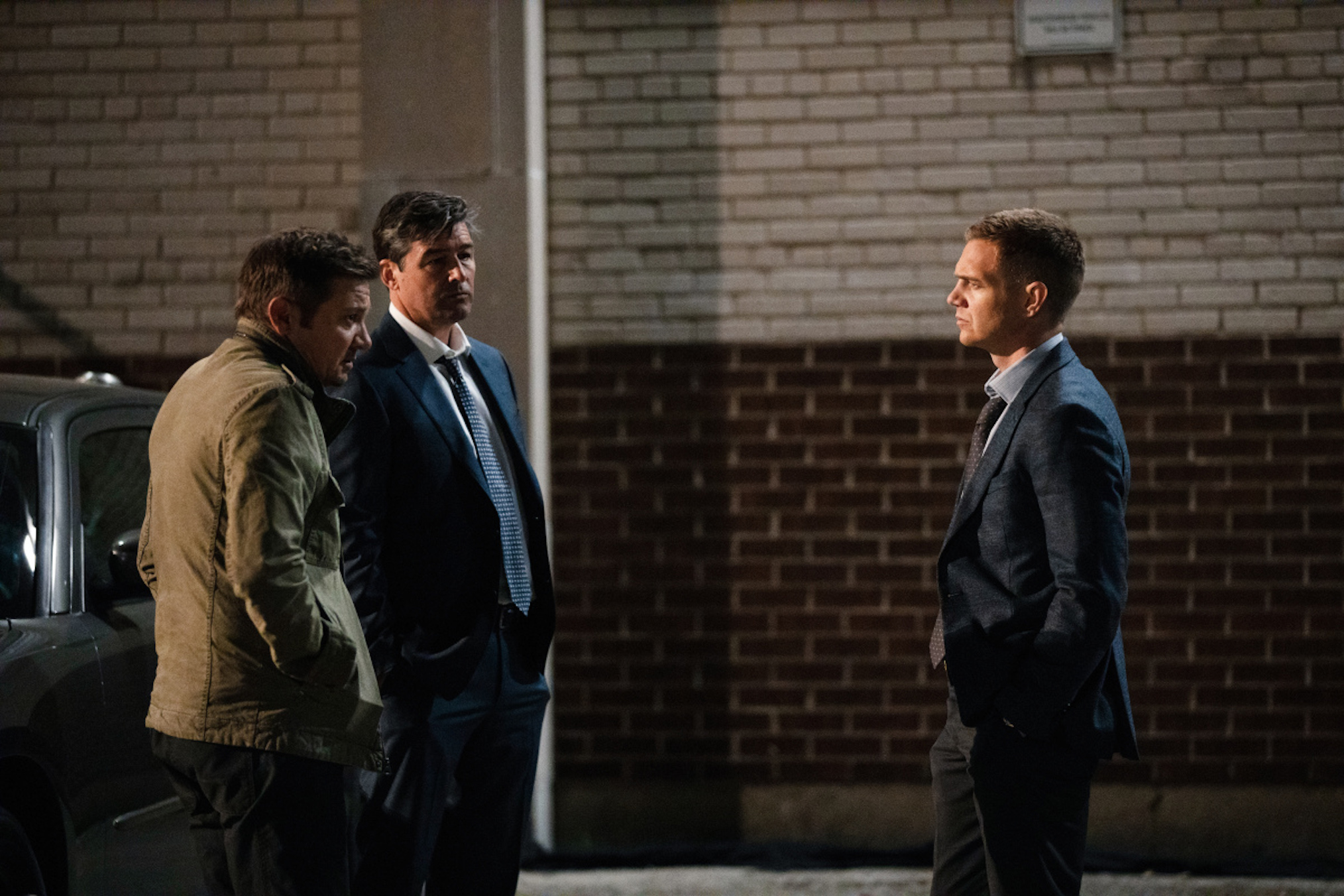 Jeremy Renner as Mike, Kyle Chandler as Mitch, Taylor Handley as Kyle in Mayor of Kingstown