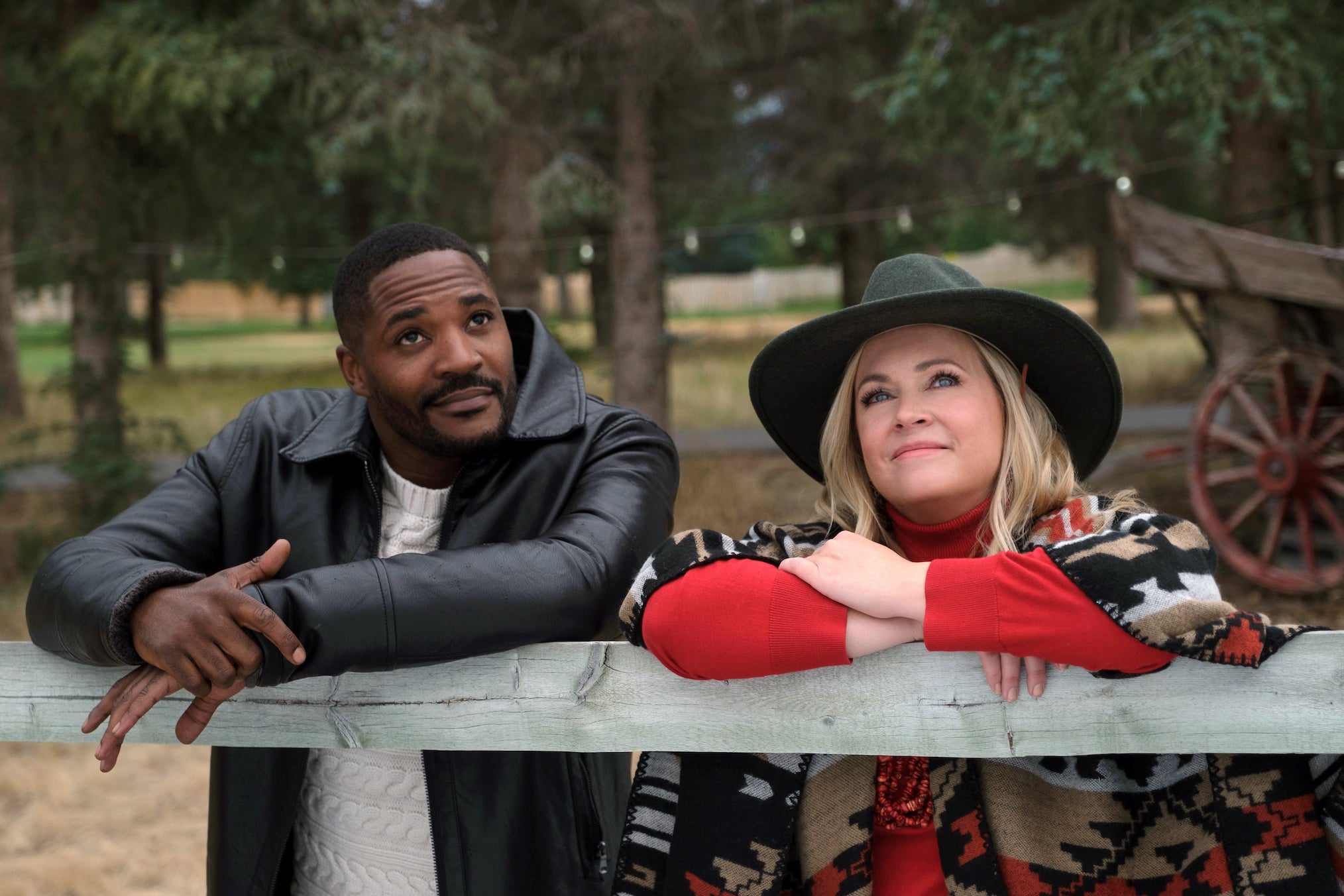 Duane Henry, Melissa Joan Hart in Mistletoe in Montana