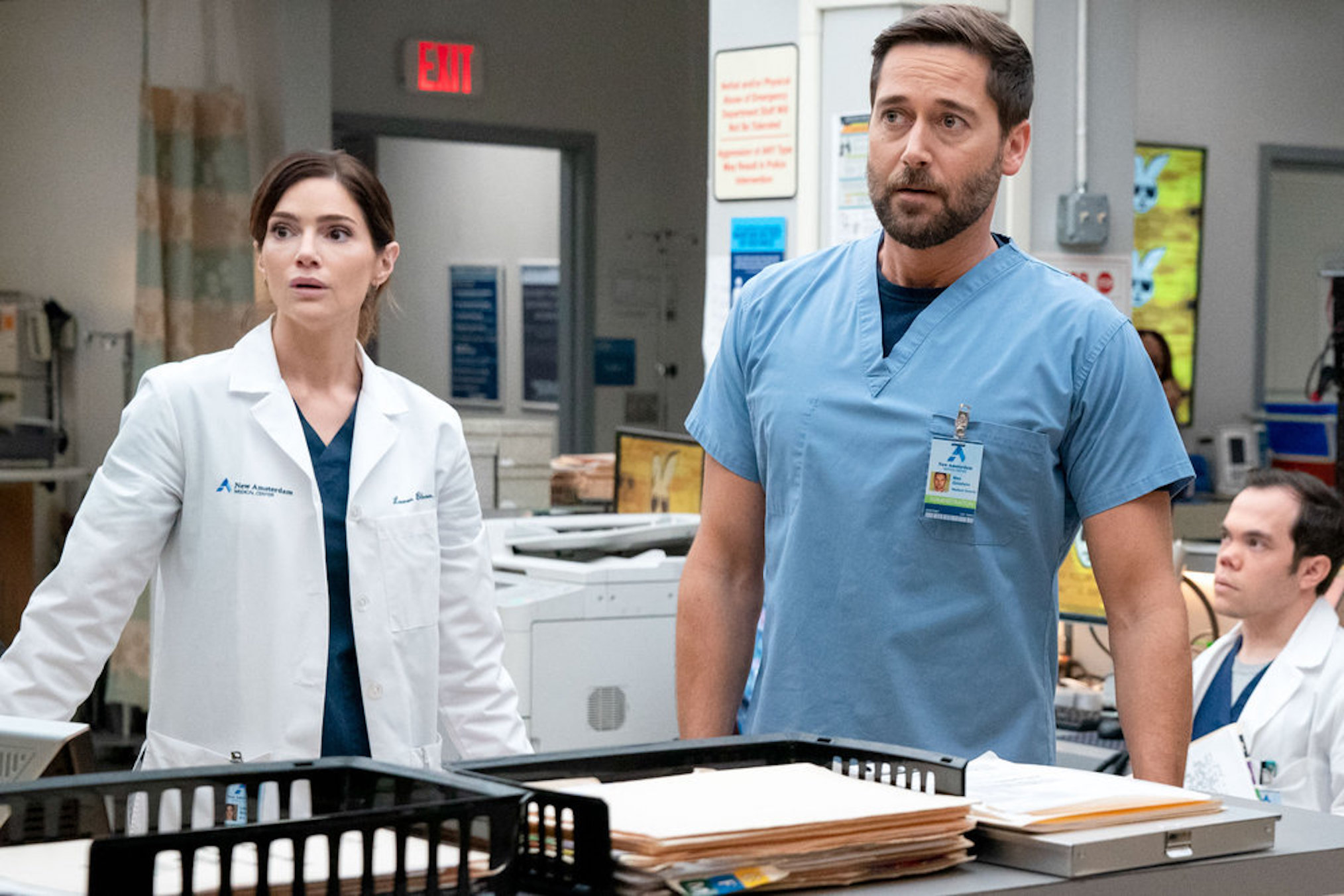 Janet Montgomery as Dr. Lauren Bloom, Ryan Eggold as Dr. Max Goodwin in New Amsterdam