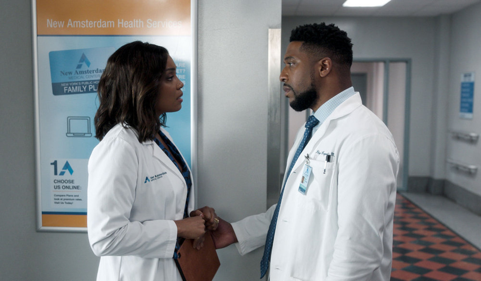 Frances Turner as Dr. Lyn Malv, Jocko Sims as Dr. Floyd Reynolds in New Amsterdam