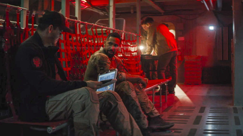 David Boreanaz as Jason, Neil Brown Jr. as Ray in SEAL Team