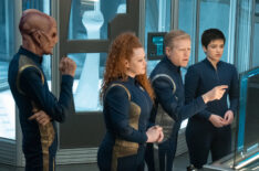 Doug Jones, Mary Wiseman, Anthony Rapp, Blu del Barrio in Star Trek Discovery - 'Terra Firma, Part 1'