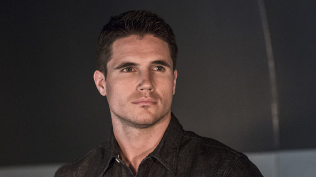 Robbie Amell as Ronnie Raymond in The Flash
