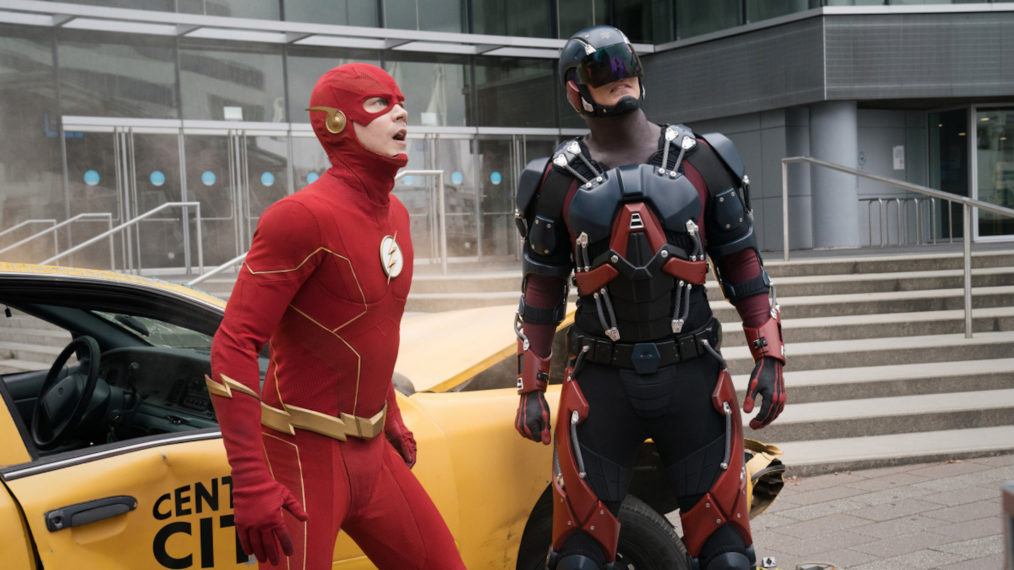 Grant Gustin as The Flash, Brandon Routh as Ray Palmer/Atom in The Flash