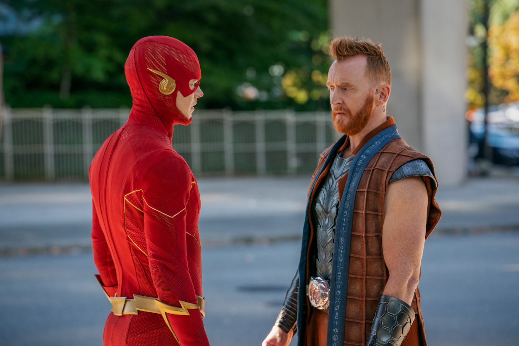 Grant Gustin as The Flash, Tony Curran as Despero in The Flash