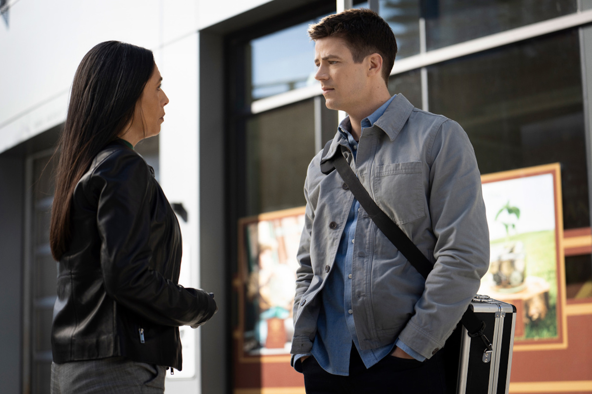 Carmen Moore as Kristen Kramer, Grant Gustin as Barry in The Flash