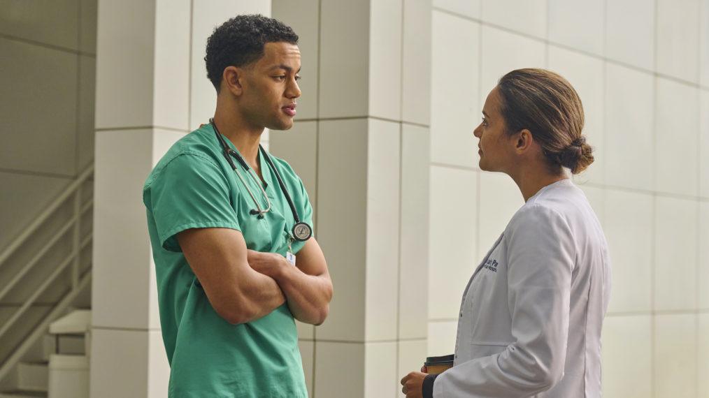 Miles Fowler as Trevor, Jessica Lucas as Billie in The Resident