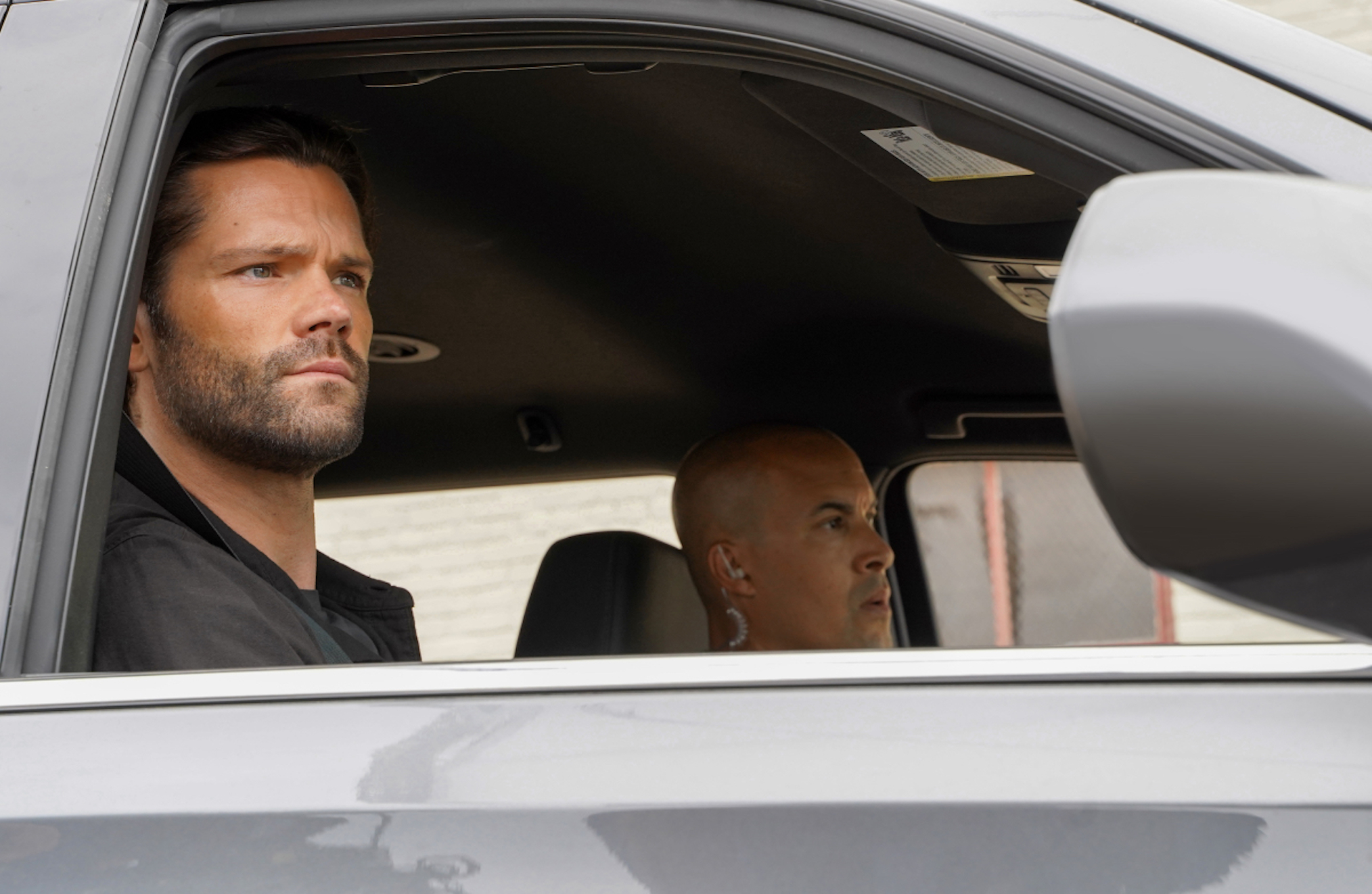 Jared Padalecki as Cordell Walker, Coby Bell as Captain Larry James in Walker