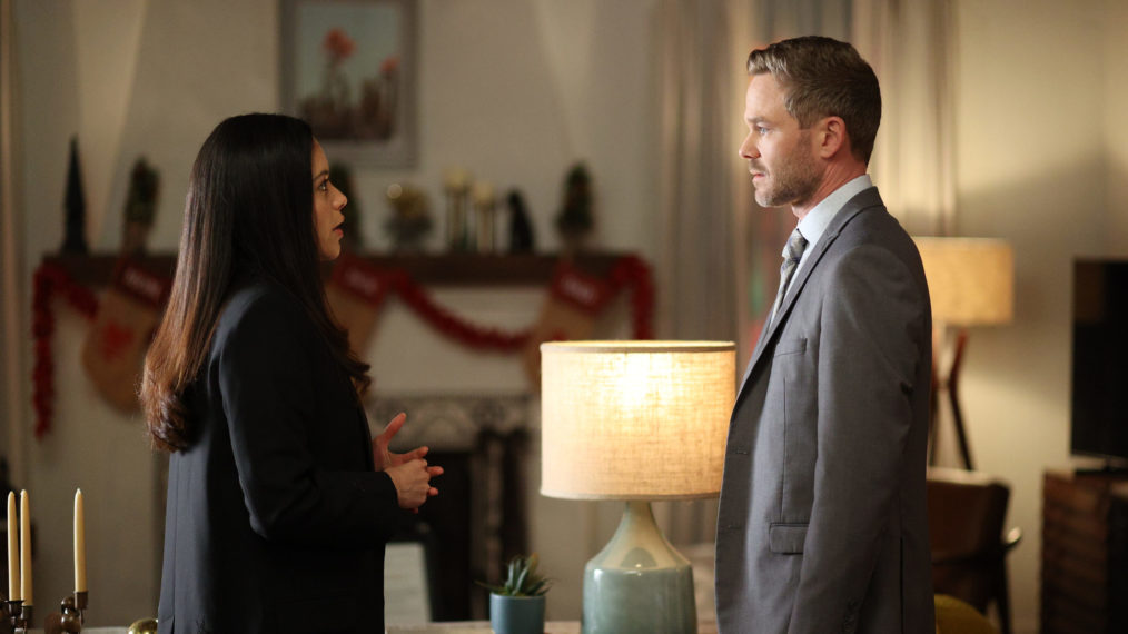 Alyssa Diaz and Shawn Ashmore in The Rookie