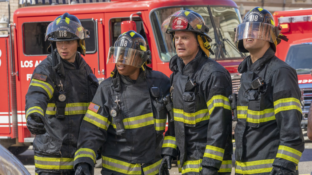 Oliver Stark, Aisha Hinds, Peter Krause, Ryan Guzman in 9-1-1