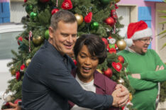 Peter Krause as Bobby, Angela Bassett as Athena in 9-1-1