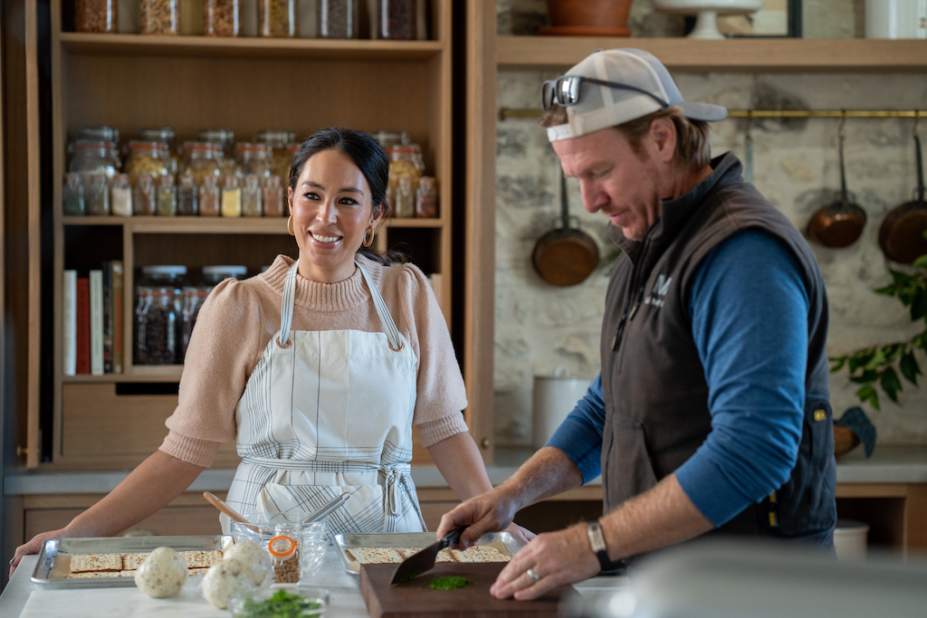 Magnolia Table + Joanna Gaines - Chip Gaines