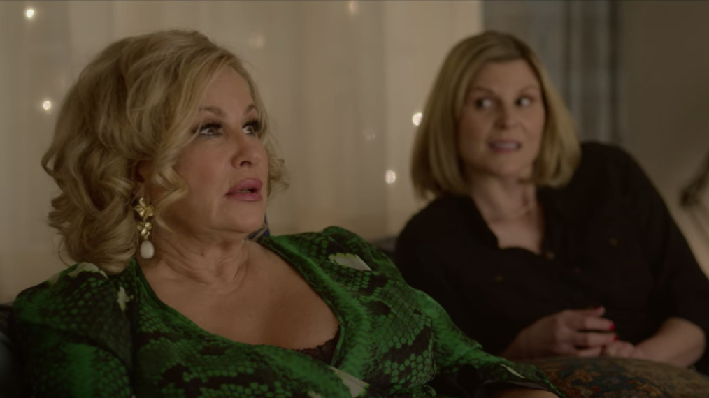 Jennifer Coolidge as Aunt Sandy in Single All The Way