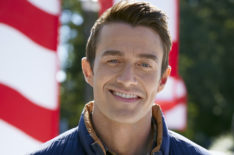 Robert Buckley in The Christmas House 2