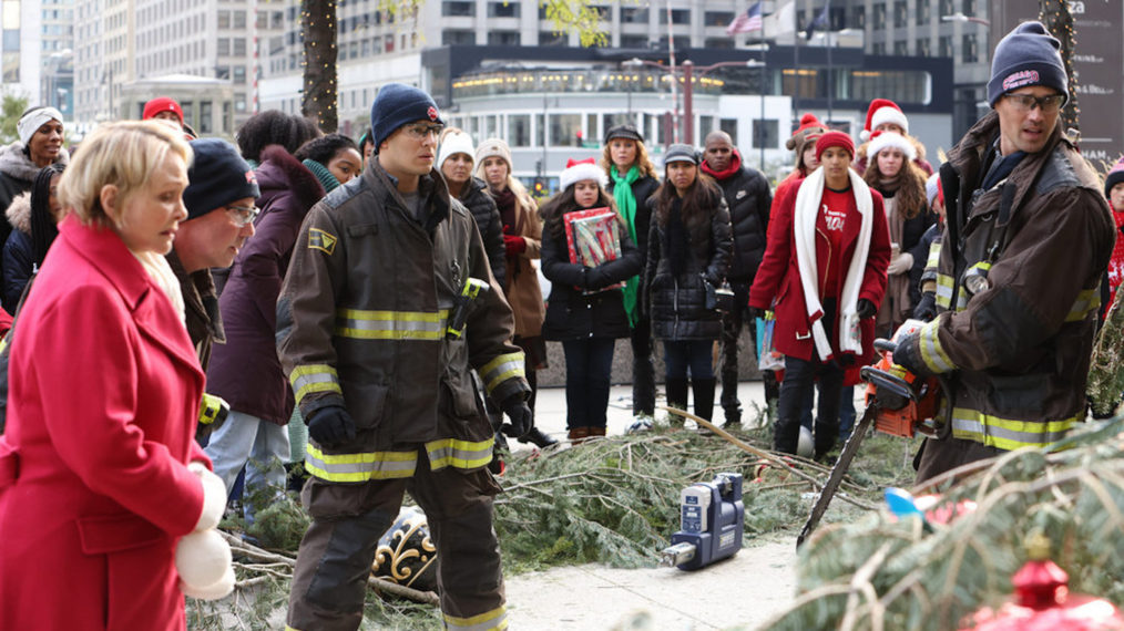 Alberto Rosende as Blake Gallo, Brett Dalton at Jason Pelham in Chicago Fire