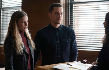 Jesse Lee Soffer as Jay Halstead, Tracy Spiridakos as Hailey Upton in Chicago PD