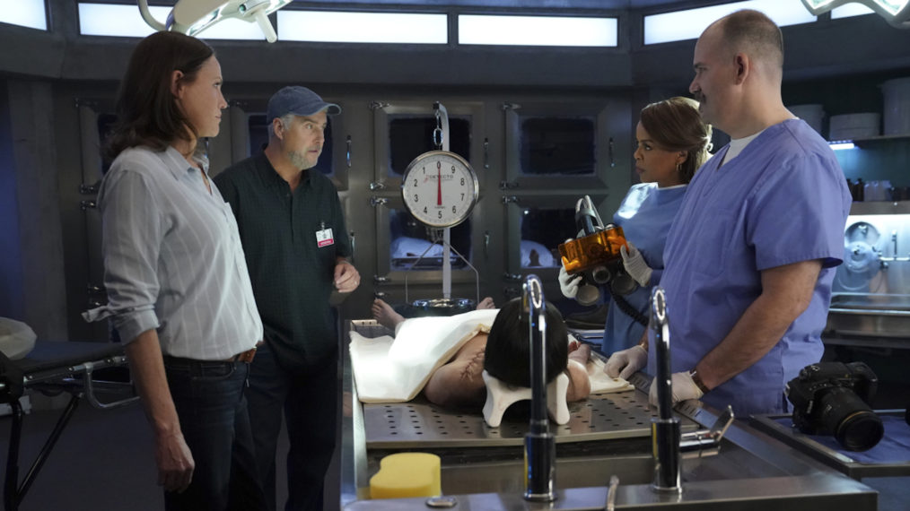 Jorja Fox, William Petersen, Paula Newsome, Mel Rodriguez in CSI Vegas