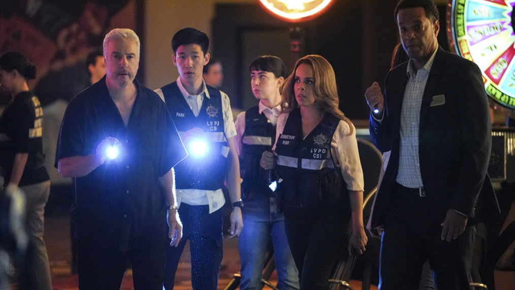 ‘CSI’ Finale, to Earth,’ CMT Christmas Specials, Chicago Shows