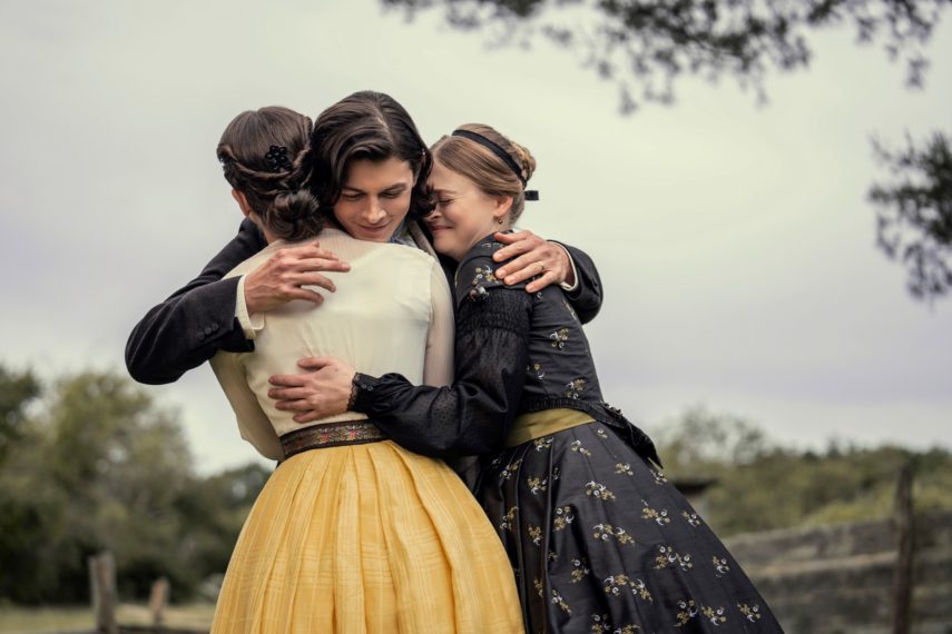 Dickinson Season 3 Hailee Steinfeld, Adrian Blake Enscoe, Anna Baryshnikov