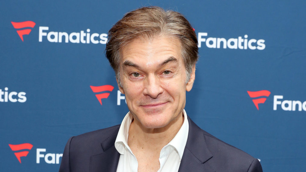 Dr. Oz Debuts Blue Hair on 'The Dr. Oz Show' - wide 8