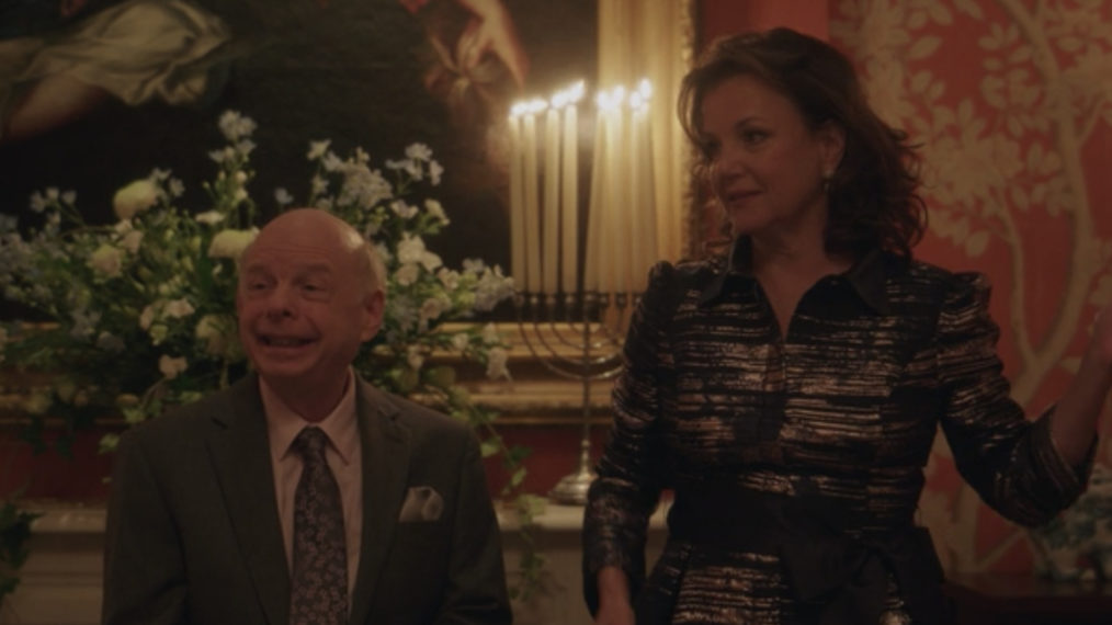 Cyrus Rose and Eleanor Waldorf appear in the reboot