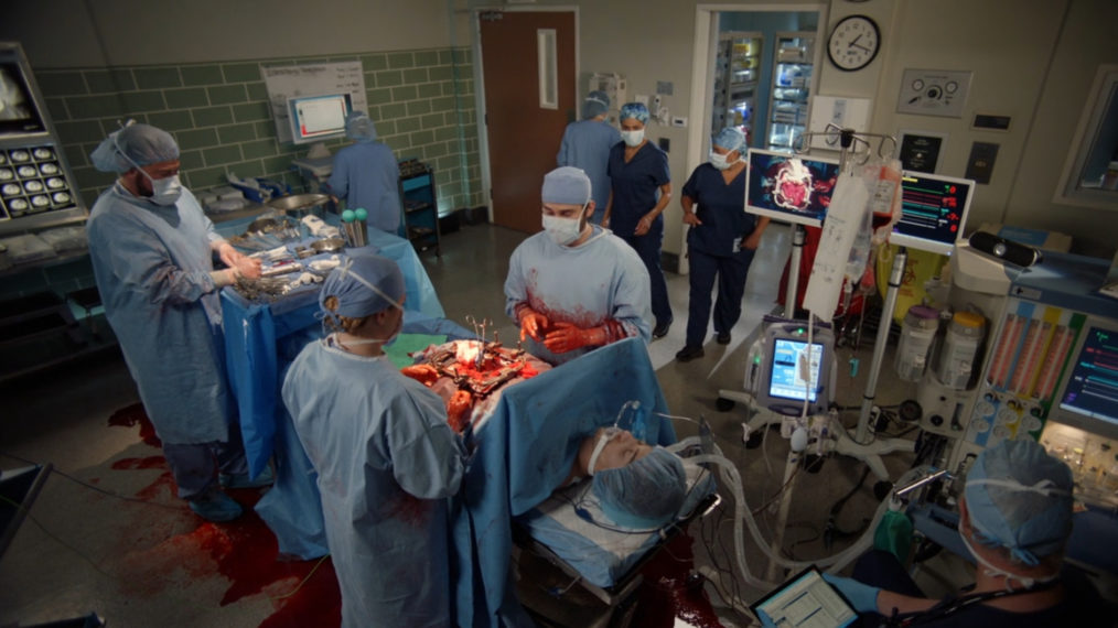 Jake Borelli, Kelly McCreary, Chandra Wilson in Grey's Anatomy