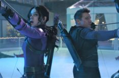 Hawkeye Hailee Steinfeld and Jeremy Renner as Kate and Clint