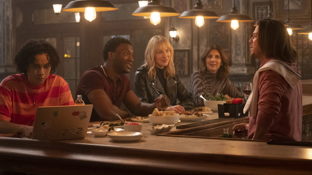 Aleyse Shannon, Aldis Hodge, Beth Riesgraf, Gina Bellman, Christian Kane in Leverage Redemption