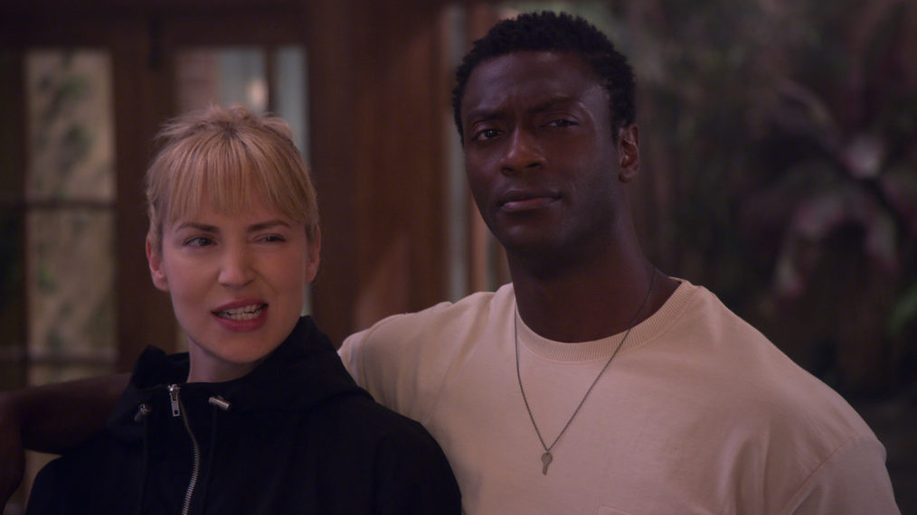 Beth Riesgraf as Parker, Aldis Hodge as Hardison in Leverage Redemption