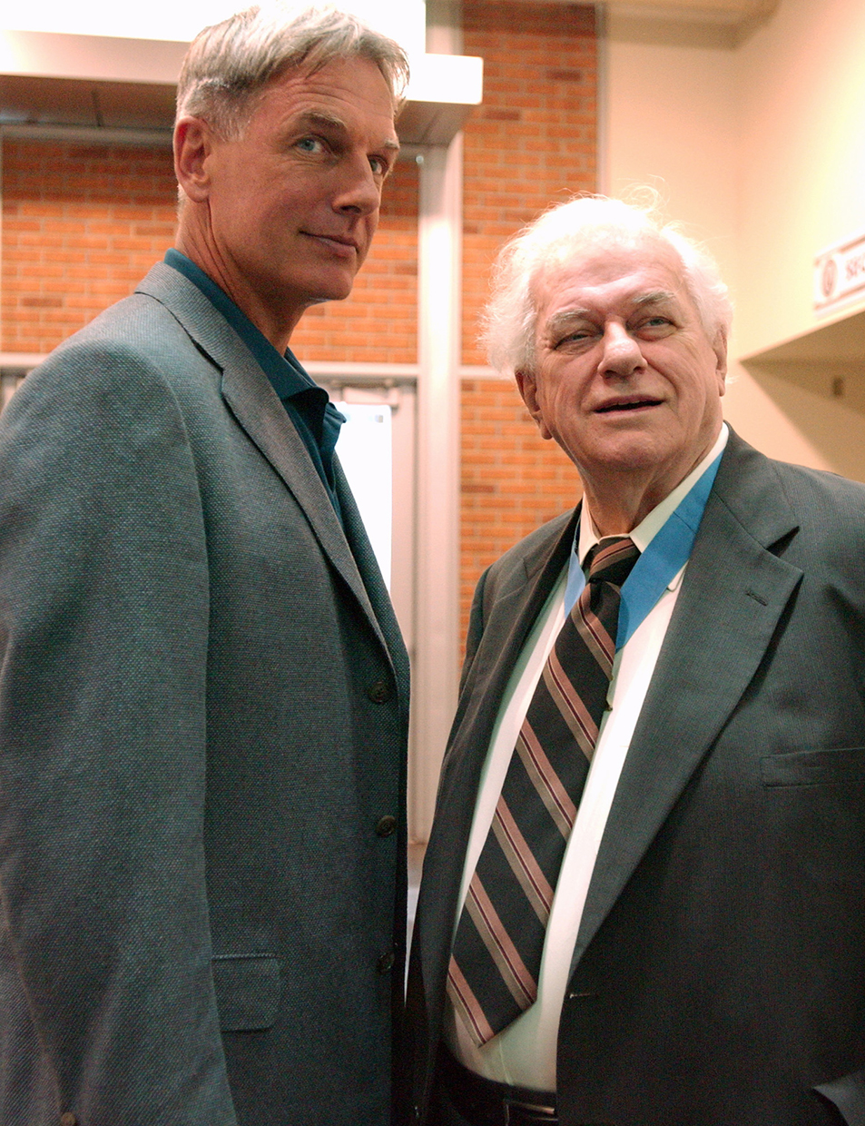 Mark Harmon and Charles Durning in NCIS - 'Call of Silence' - Season 2, Episode 7