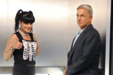 Pauley Perrette and Mark Harmon - behind the scenes at NCIS