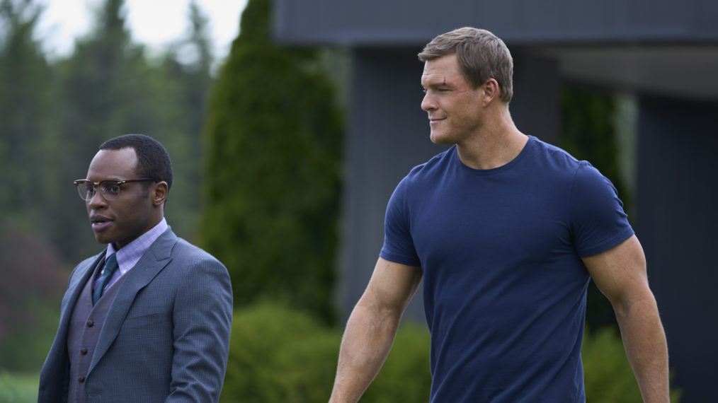 Malcolm Goodwin as Oscar Finlay, Alan Ritchson as Jack Reacher in Reacher