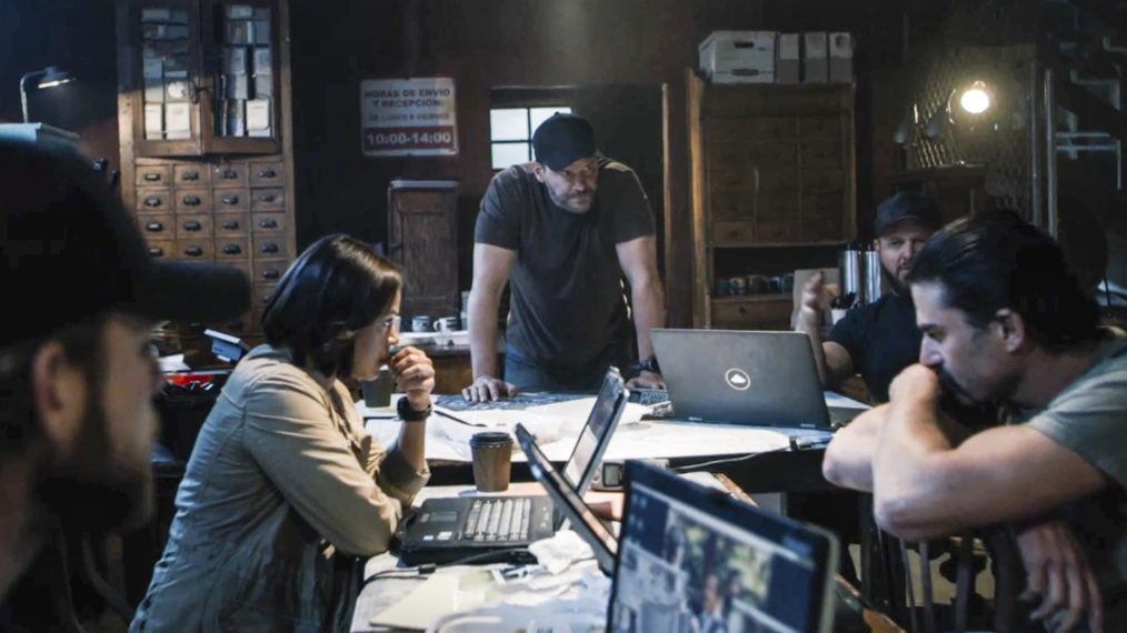 Toni Trucks as Lisa Davis, David Boreanaz as Jason Hayes, AJ Buckley as Sonny Quinn, and Justin Melnick as Brock Reynolds in SEAL Team