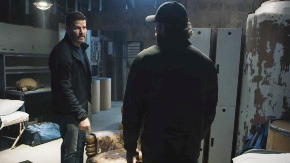 David Boreanaz as Jason Hayes, Max Thieriot as Clay Spenser in SEAL Team