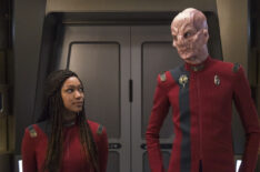 Sonequa Martin Green as Burnham, Doug Jones as Saru in Star Trek Discovery