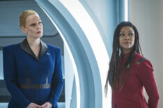 Chelah Horsdal as President Laira Rillak, Sonequa Martin Green as Burnham in Star Trek Discovery