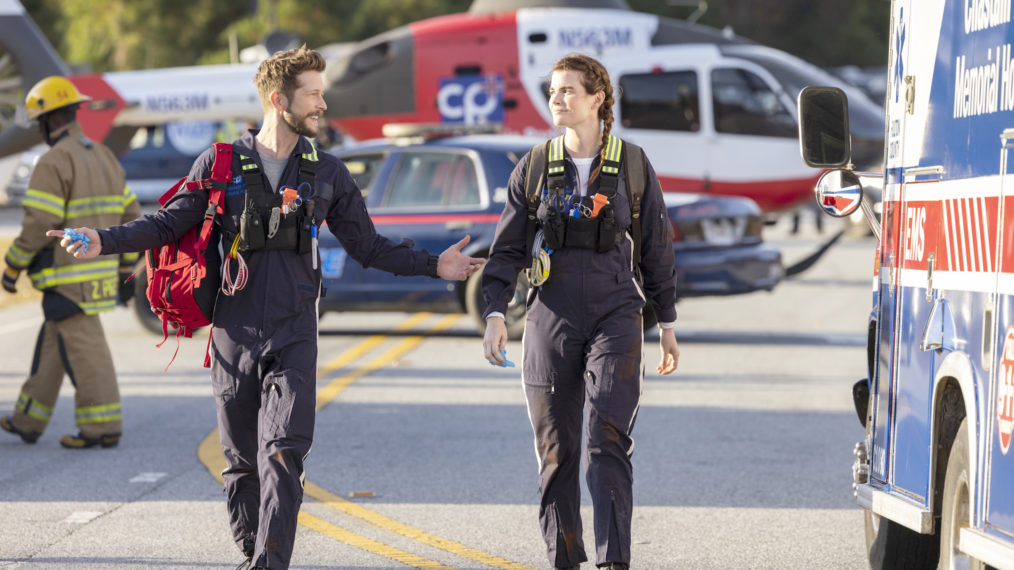 Matt Czuchry as Conrad, Kaley Ronayne as Cade in The Resident