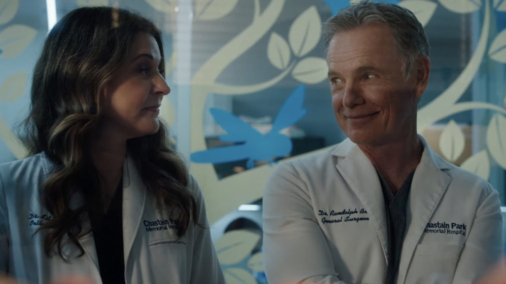 Jane Leeves as Kit, Bruce Greenwood as Bell in The Resident