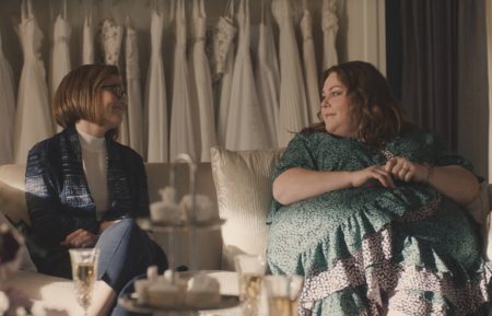 Mandy Moore and Chrissy Metz in This Is Us - Season 5