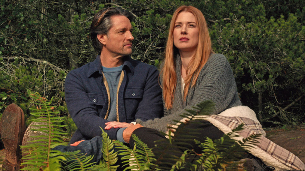 Martin Henderson as Jack, Alexandra Breckenridge as Mel in Virgin River