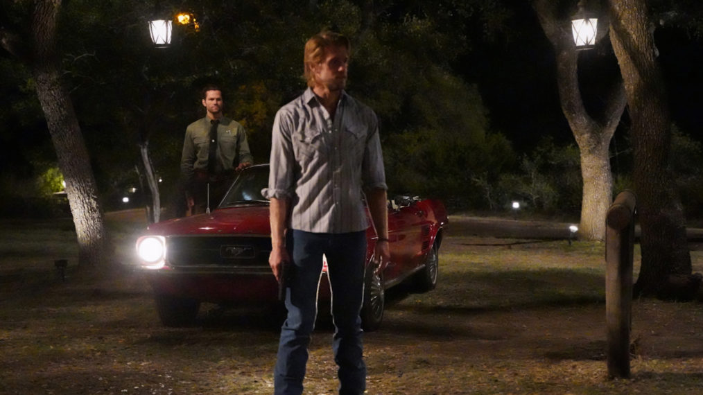 Jared Padalecki as Cordell Walker, Matthew Barr as Hoyt in Walker