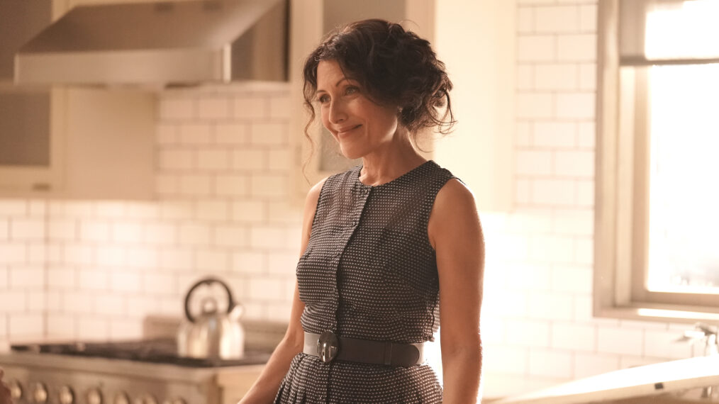 Lisa Edelstein as Gwyn in 9-1-1 Lone Star