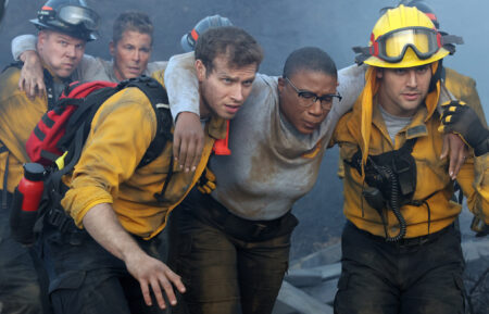 Jim Parrack, Rob Lowe, Oliver Stark, Aisha Hinds, Ryan Guzman in 9-1-1 Lone Star