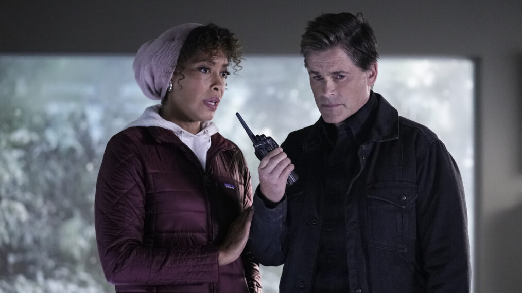 Gina Torres as Tommy, Rob Lowe as Owen in 9-1-1 Lone Star